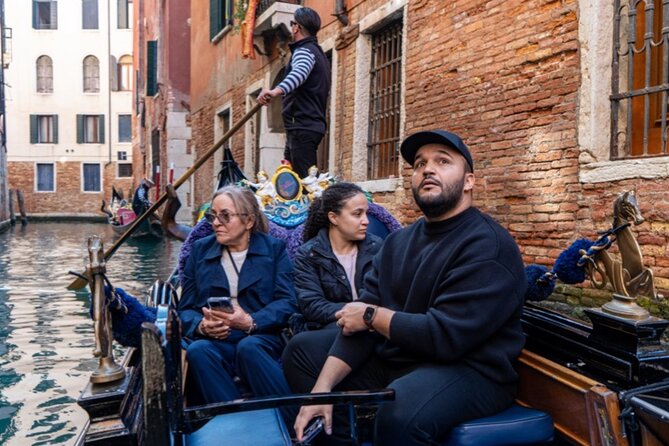 Venice in A Day: St Mark's Basilica, Doge's Palace & Gondola Ride - Lunch time in Venice: use the 1.5 hours well