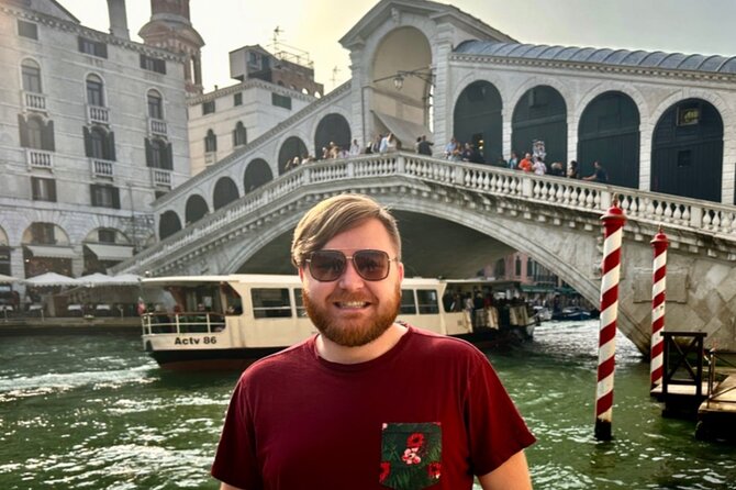 Venice in A Day: St Mark's Basilica, Doge's Palace & Gondola Ride - How the small-group format changes your day