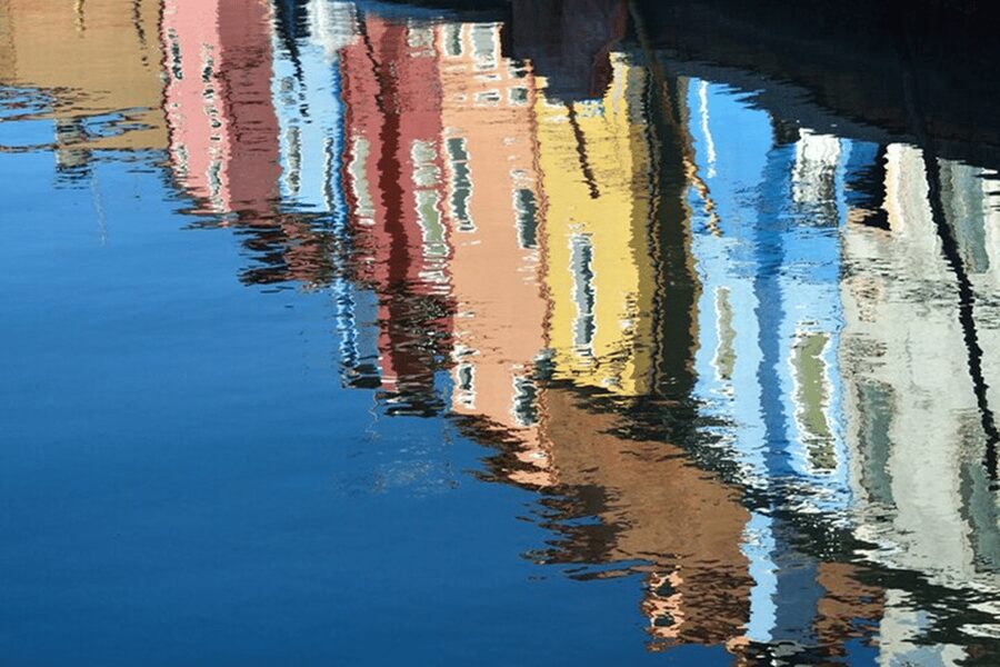 Venice Islands: Murano Glass & Burano Colors Guided Visit - Who should book this, and who should skip it