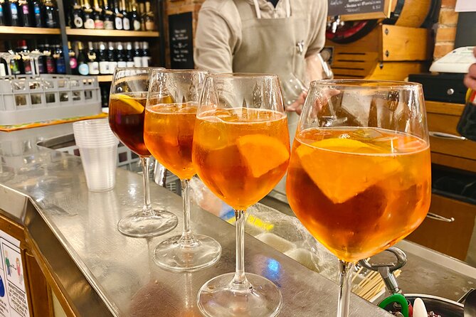 Venice Jewish Ghetto and Cannaregio Food, Wine, Sightseeing Tour - What the Group Size Feels Like on the Ground