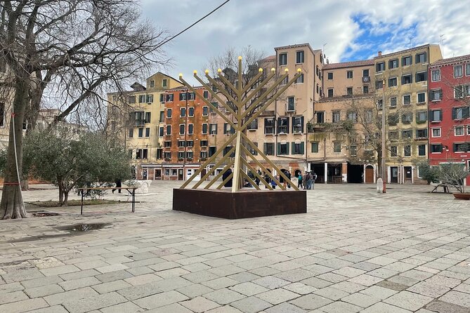 Venice: Jewish Ghetto Walking Tour with Synagogues Visit - The synagogue visit with Jewish Museum guides: Spanish and Levantine