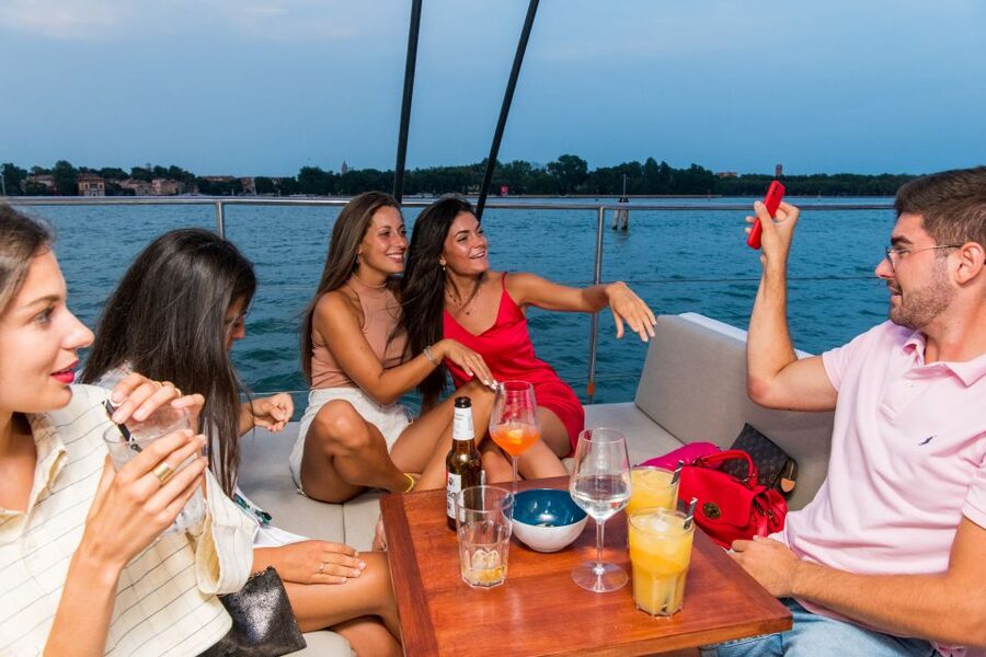 Venice: Lagoon Lunch Cruise on Catamaran - Why a 1.5-Hour Lagoon Lunch Cruise Feels Like a Venice Reset