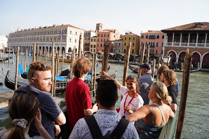 Venice Like a Local: Food, Wine & Spritz Tour with Traghetto Ride - Cannaregio to Rialto, a route that helps you read Venice faster