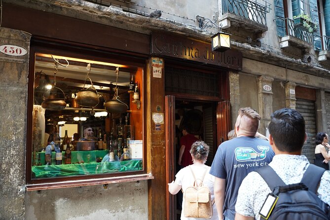 Venice Like a Local: Food, Wine & Spritz Tour with Traghetto Ride - Who should book this Venice Like a Local tour
