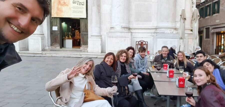 Venice: Local Secrets of Venice Tapas & Wine Walking Tour - Starting at Enoteca Al Volto, then getting oriented fast