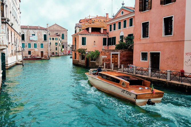 Venice: Marco Polo Airport Private Transfer to Hotel by Car& Boat - Flight Tracking and the 1-Hour Wait That Reduce Stress