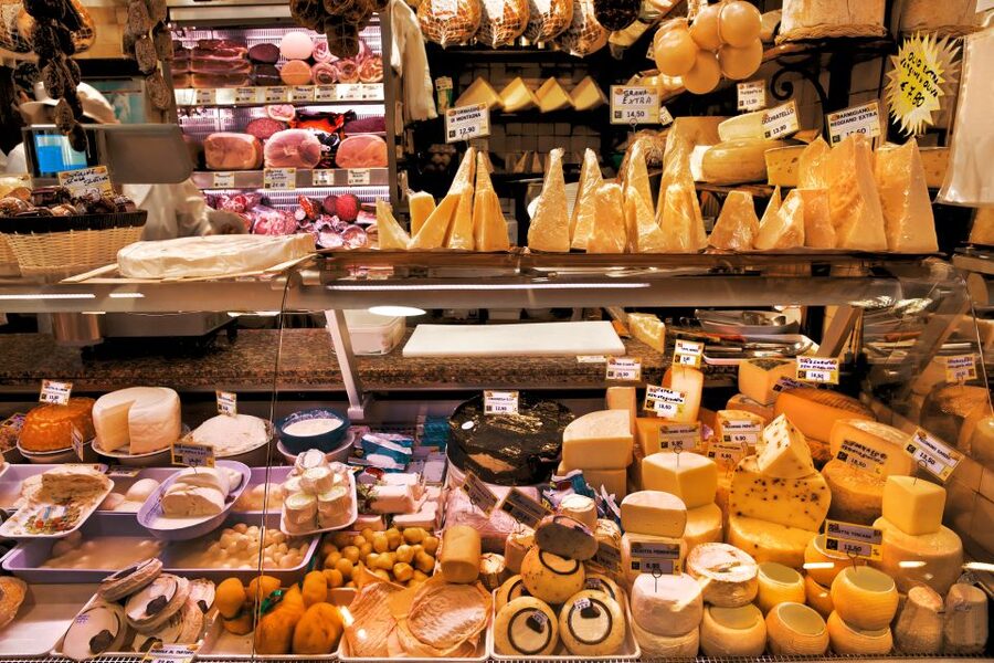Venice: Market Tour and Meal at a Local's Home - Wine, Coffee, and the Pace of a 4-Hour Meal