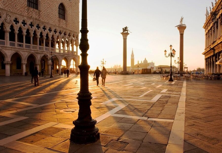 Venice, Murano, and Burano Excursion from Jesolo - FAQ
