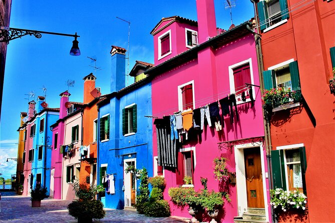 Venice: Murano & Burano Islands Tour with Optional Torcello Stop - The lagoon boat ride: what you get from the narration (and what you might not)