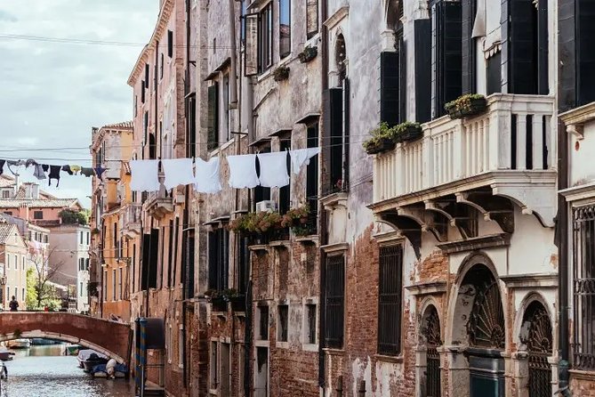 Venice Off the Beaten Path: Private Tour in Venice with a Local - The Private Format, Up to 5, Lets You Set the Pace