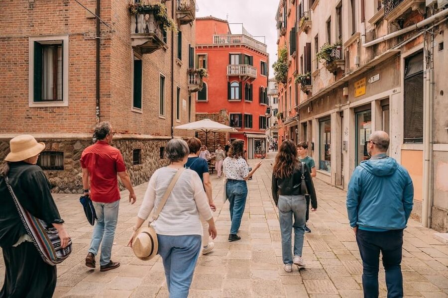Venice: Off-the-Beaten-Path Small-group Walking Tour - How the guide makes the difference (Rita, Eliza, Lara, Suzy, Francesca)