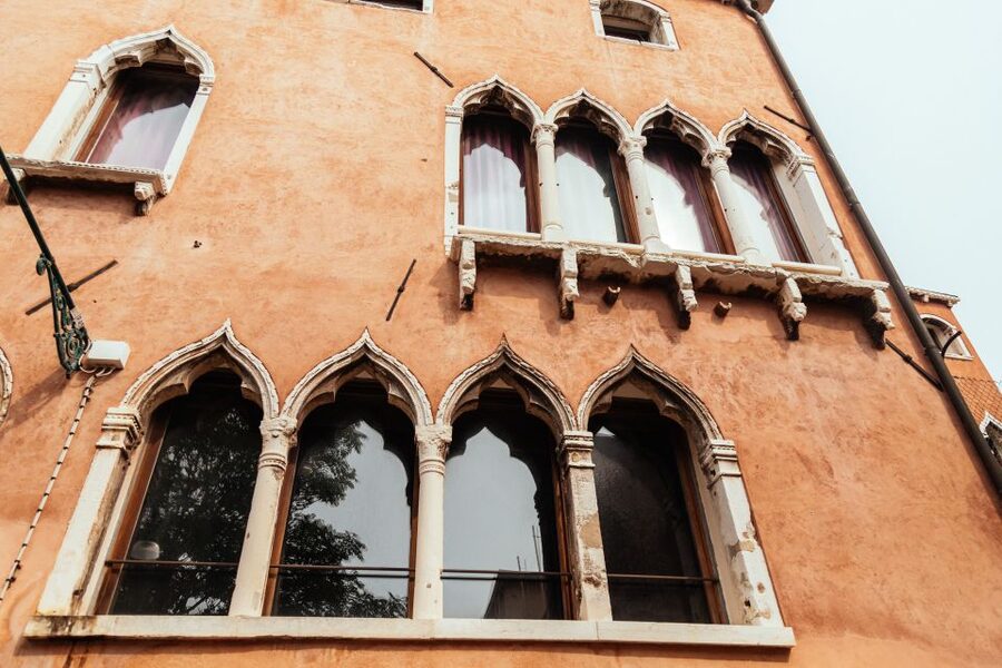 Venice: Off the Beaten Track Private City Tour - Starting at Libreria Ca Foscarina 3 and what that implies for your route