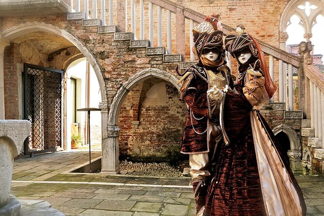 Venice Palazzo Mocenigo: History of Textile, Costume and Perfume - Perfume exhibits: why this museum gets remembered