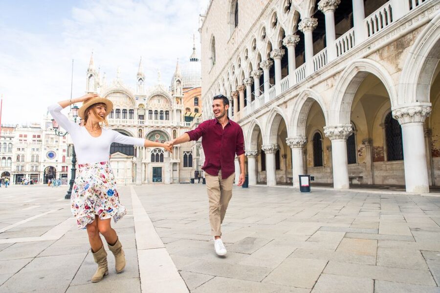 Venice: Photoshoot at Piazza San Marco and the Canals - Posing coaching that works even if you hate cameras