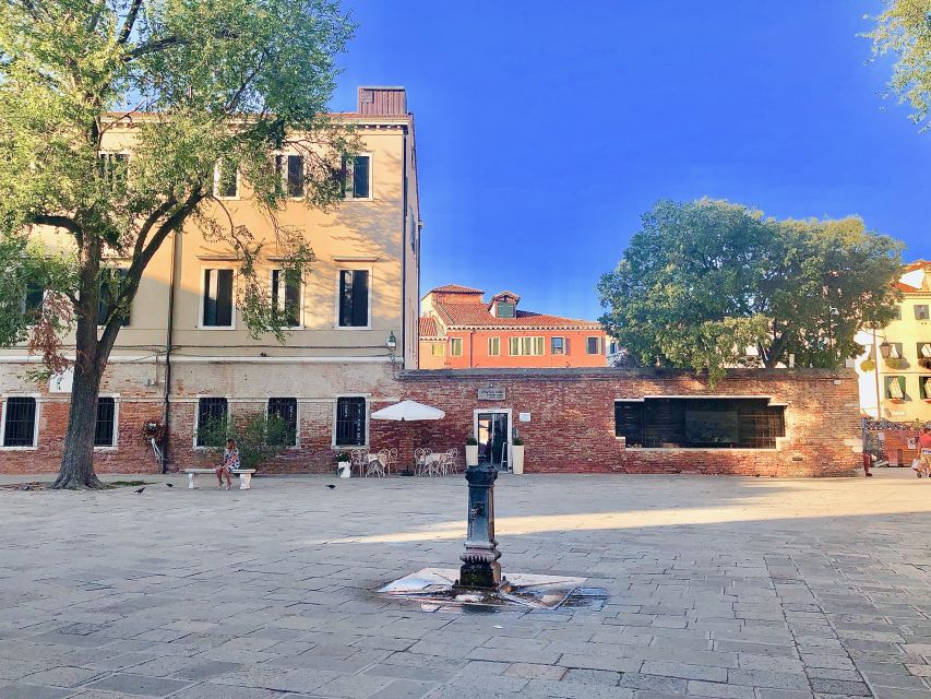 Venice: Private Cannaregio and Jewish Quarter Tour - The Jewish Ghetto Walk: Entering Step by Step