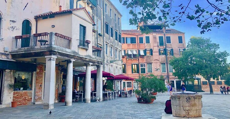 Venice: Private Cannaregio and Jewish Quarter Tour - Campo dei Mori: Architecture and the Painter’s Venice Thread