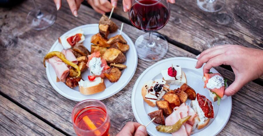 Venice: Private Evening Tour w/ Drinks & Bites in Cannaregio - Meeting at Ristorante Ba Ghetto, then walking your way into Cannaregio