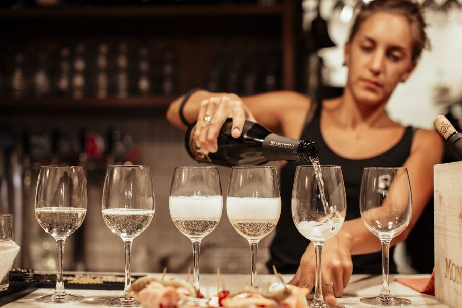 Venice: Private Evening Tour w/ Drinks & Bites in Cannaregio - Price and value: is $164.26 per person a good deal?