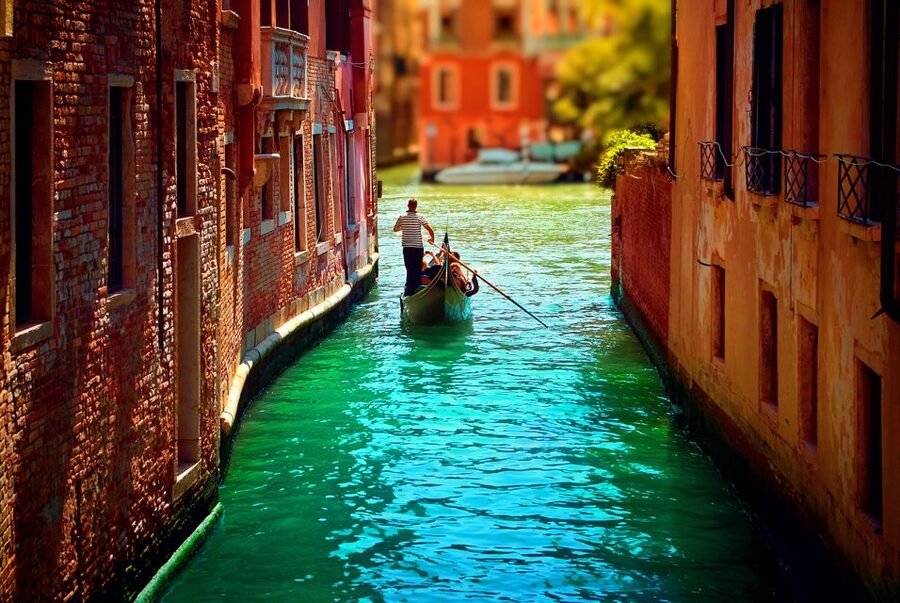 Venice: Private Gondola Cruise for up to 5 Passengers - Smart Ways to Get the Most Out of Your Short Ride