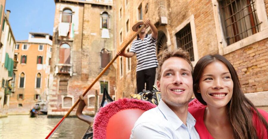 Venice: Private Gondola Ride - Timing reality: 20 minutes on the water, sometimes less