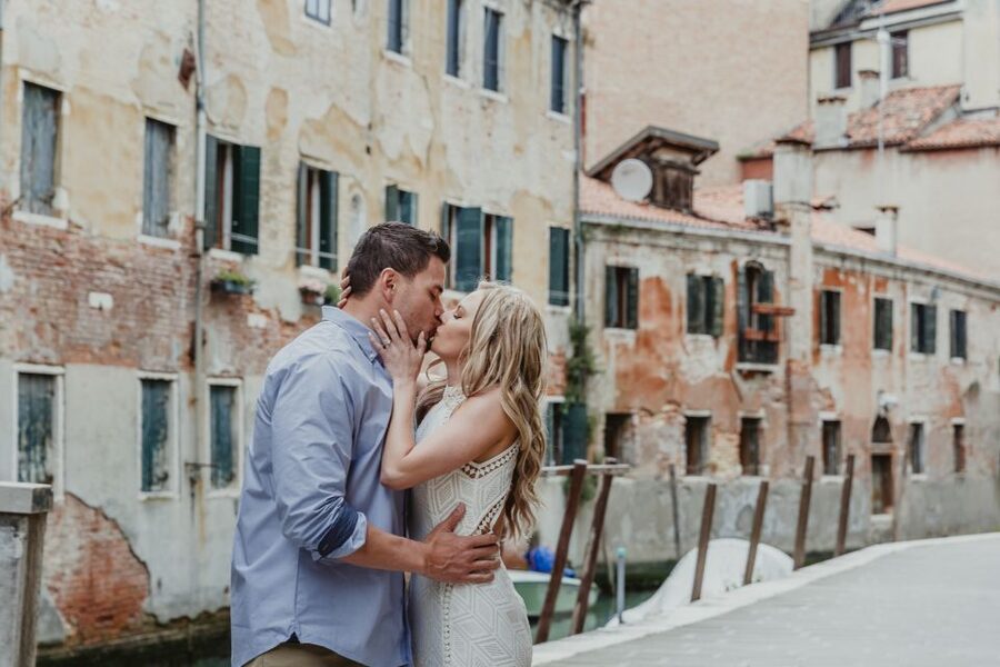 Venice: Private Gondola Ride with Photo Shoot - Hidden Corners of Venice, Without the Full-Day Commitment