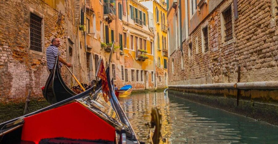 Venice: Private Gondola Tour - Entering Venice by Gondola, Near St. Mark’s