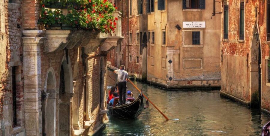 Venice: Private Gondola Tour - Private Means Your Ride Feels Less Like a Wait