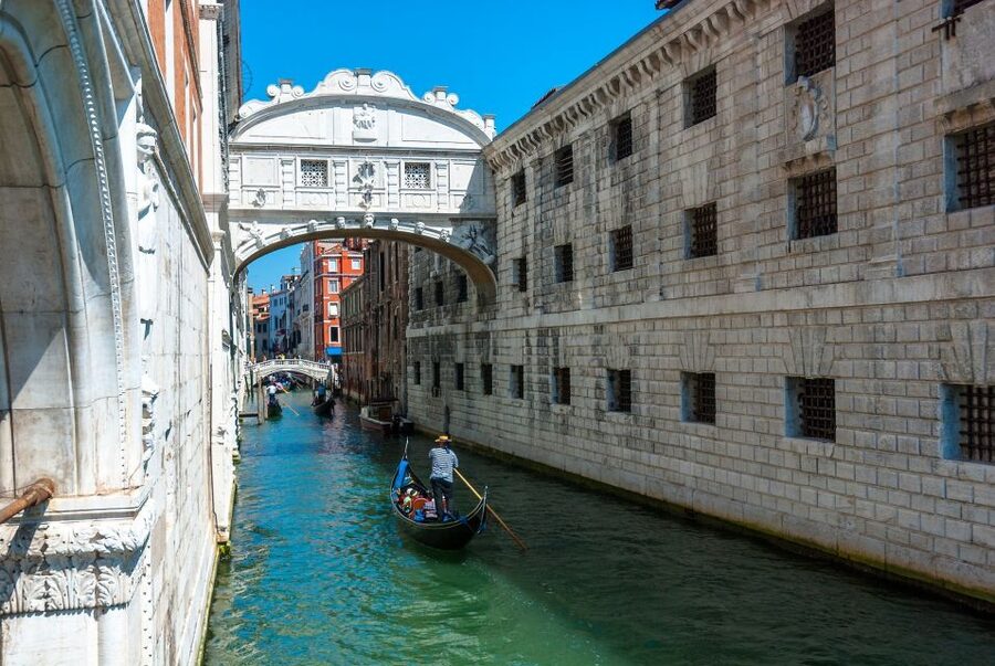 Venice: Private Gondola Tour - Meeting Point Near Museo Correr: Avoid the First-Minute Panic