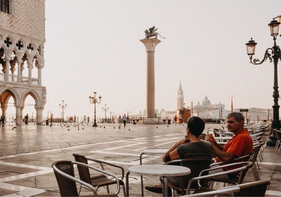 Venice: Private Local Highlights & Hidden Gems Tour - Getting Your Bearings With the San Pantalon Oil Painting