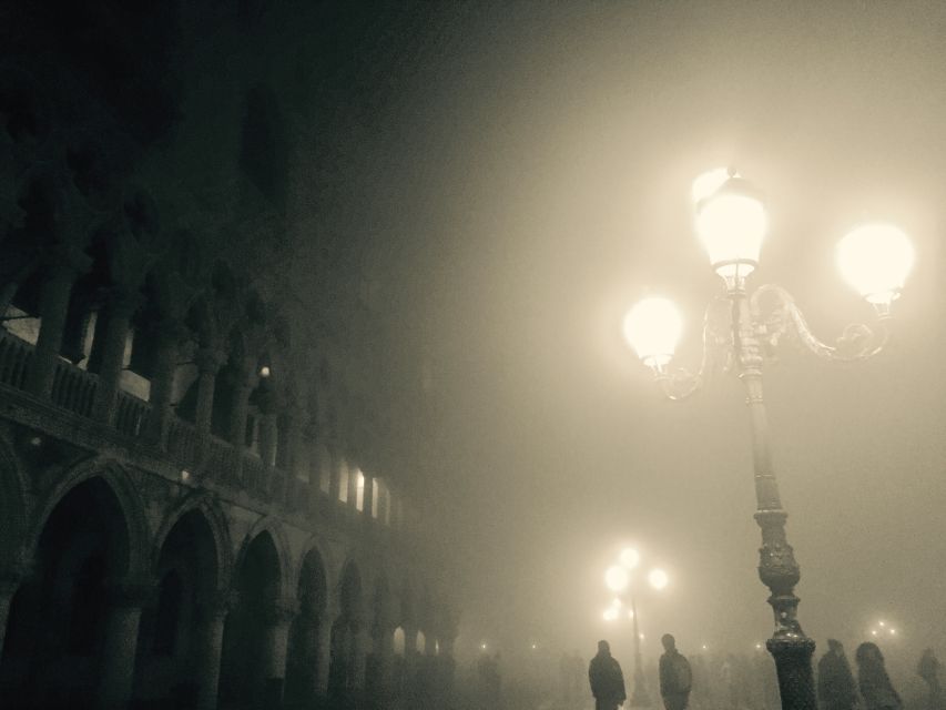 Venice: Private Murders & Mysteries Tour - Starting Under the Arches: Saint Mark’s Square and the Execution Stories