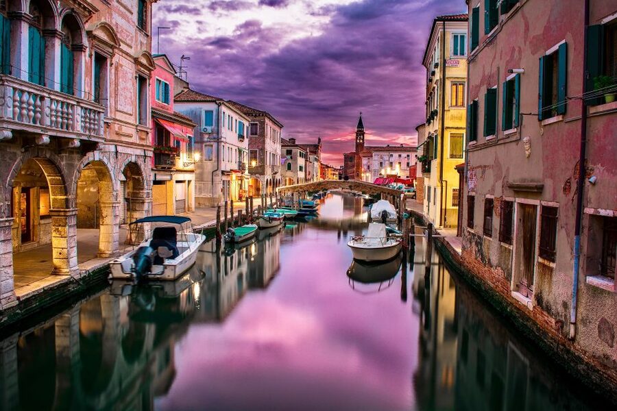 Venice: Private Murders & Mysteries Tour - Casanova, Courtesans, Casinos, and the Last Kissing Spot