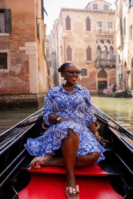 Venice: Private Photoshoot In Gondola - What to bring, what not to do, and how to stay comfortable