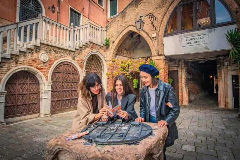 Venice: Private Walking Tour with Optional Gondola Ride - Key highlights to look for