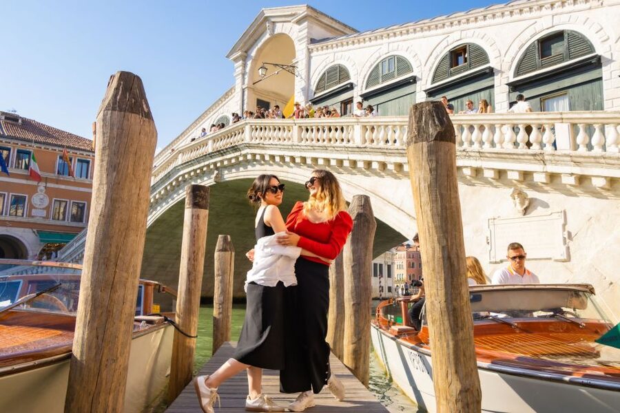 Venice: Professional Photoshoot at the Rialto Bridge - Why the Rialto Bridge is such a smart photo choice
