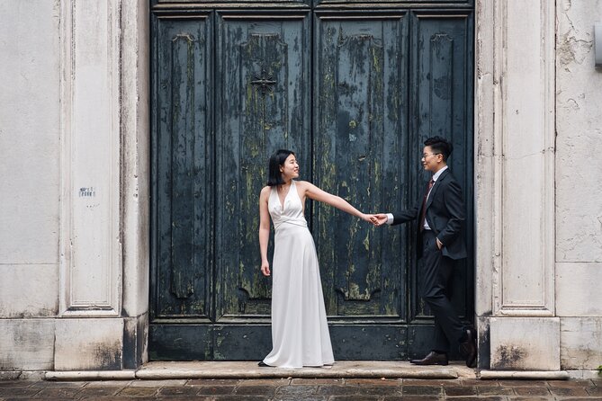 Venice Professional Photoshoot (up to 6 people included) - Price and value: what $95.03 buys for up to 6 people