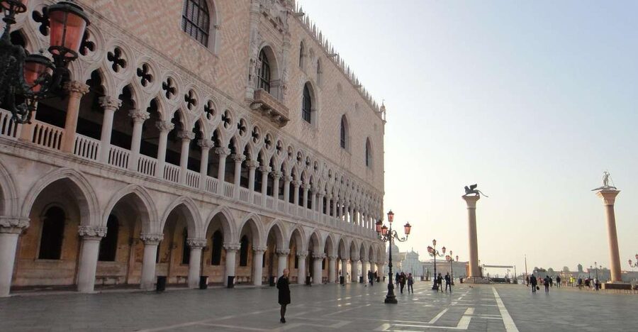 Venice: Religion Walking Tour with Doge’s Palace Tickets - Meeting in St. Mark’s Square Area, and why timing matters
