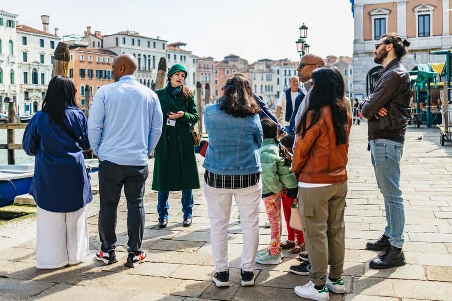 Venice: Rialto Market Food and Wine Lunchtime Tour - Pace, Shoes, and How Hungry You Should Come
