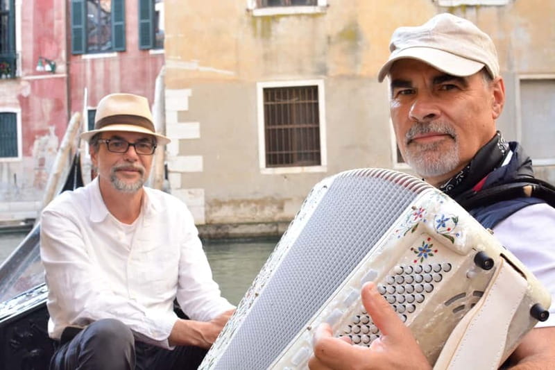 Venice: Romantic Shared Gondola Serenade on the Grand Canal - Meeting at Venice Tours near San Marco Square, and how to avoid stress