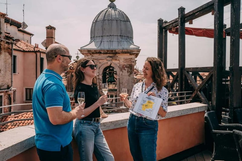 Venice: Rooftop Terraces Tour with Prosecco - Between rooftops: walking the lesser-known lanes