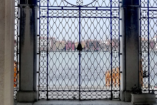 Venice's Cemetery on San Michele Island Tour - Pace, questions, and why group size is more than a number