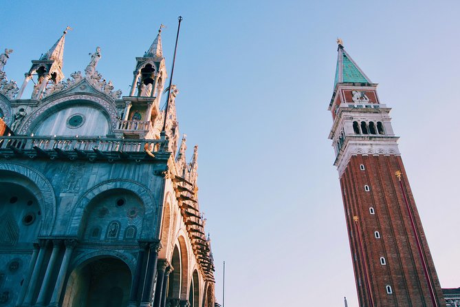 Venice Saint Mark's Basilica and gondola tour in the morning - Unguided gondola, guided basilica: a good division of labor