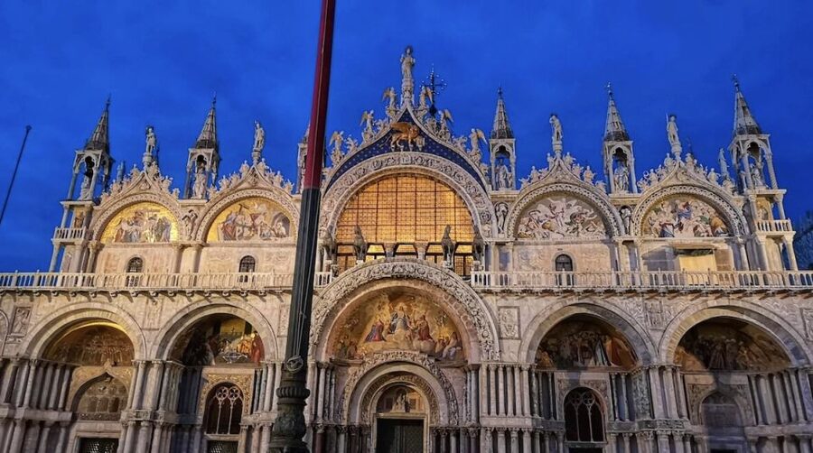 Venice: Saint Mark's Basilica Private Tour at Night - Timing, Walking, and What to Bring for a Smooth 2 Hours