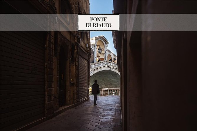 Venice: San Marco to Rialto Walking Tour & Spritz Like a Local - The Pantheon of Venice stop: learn to read the city like a local