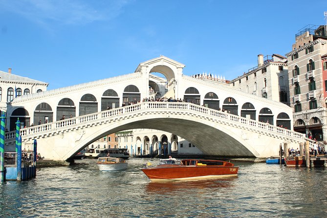 Venice Shared Arrival Transfer: Marittima Cruise Port to Central Venice - What you can expect during the boat ride across the lagoon