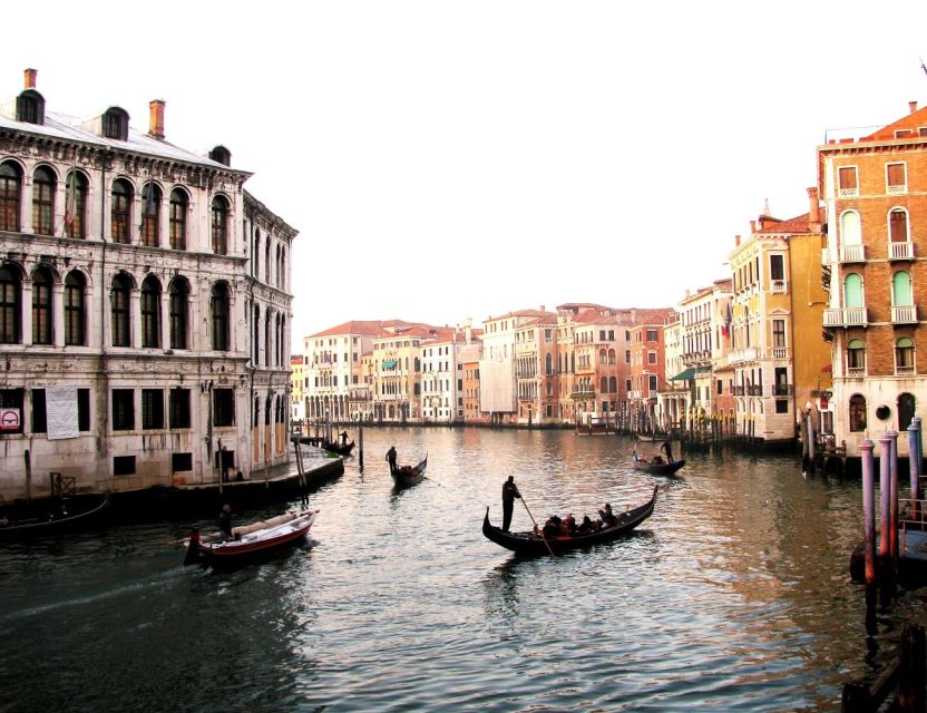 Venice: Shared Gondola Ride - What to bring, and what is not allowed on a gondola