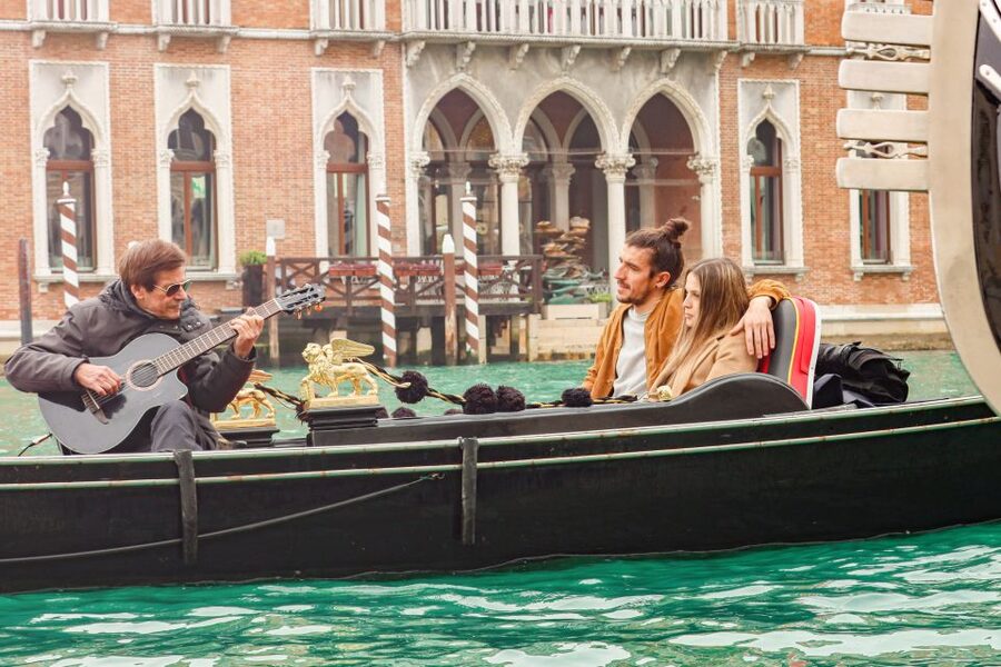 Venice: Shared Gondola Ride and Serenade - Santa Maria del Giglio, La Fenice, and the Palaces You Cannot See From Streets