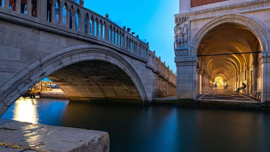Venice: Shared Gondola Ride at Sunset - Grand Canal at Sunset, Plus Quieter Canals: The Route Style You’ll Feel