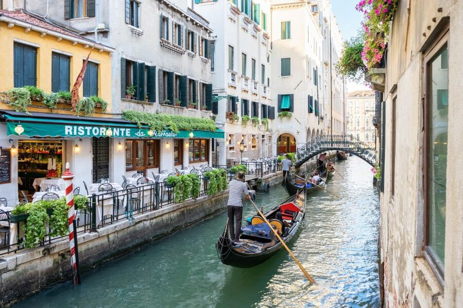 Venice: Shared Gondola Ride through the Lagoon City - Meeting point near the Correr Museum: how to show up fast and stress-free