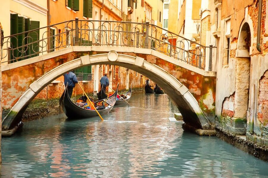 Venice: Shared Gondola Tour - Gondola Basics: What Shared Really Means on a 30-minute Ride