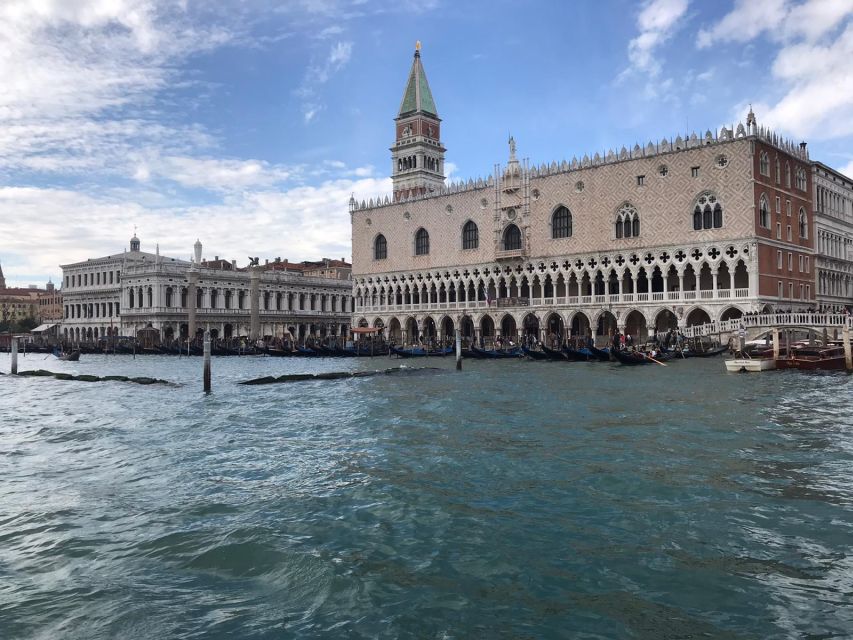 Venice: Sightseeing Tour with a Local expert - English-Only, Local-Expert Guidance, and Keeping Everyone Together